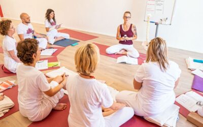 Corso insegnanti hatha yoga: dalle fondamenta alle tecniche di insegnamento